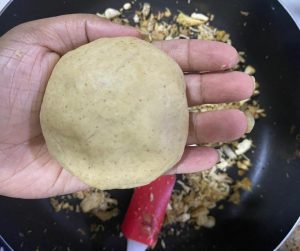 Chicken stuffed crunchy bread recipe | Chicken bafla