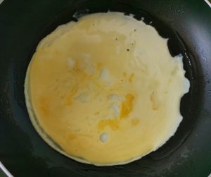 Add-the-egg-mix-Roasted-butternut-squash-omelette-recipe-Being-Rubitah-family-recipes