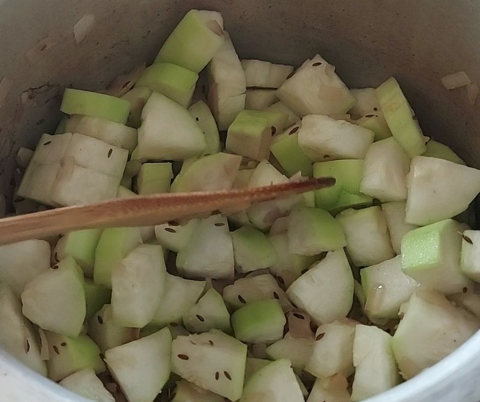 add bottle gourd- high fibre green vegetable soup- Being Rubitah- family recipes