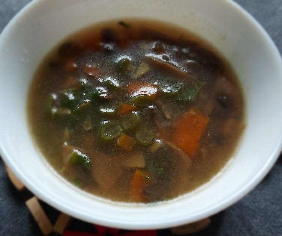 Mushroom-clear-soup-recipe-with-vegetables-Being-Rubitah-family-conversations-here